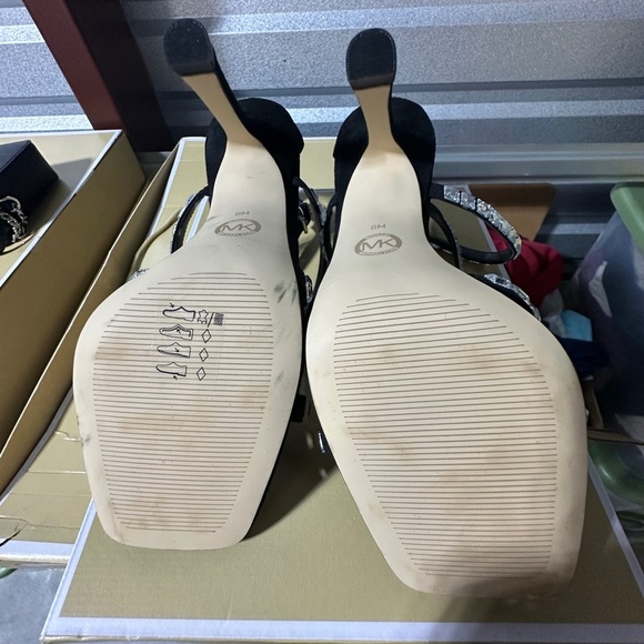 Michael Kors | CELIA STRAPPY SANDAL - Picture 7 of 7